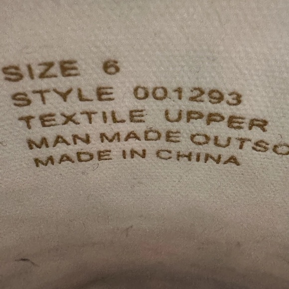 LILLY PULITZER Julie Sneakers "Hangin With My Boo" Size 6 Panda Hibiscus Shoe - Picture 8 of 9